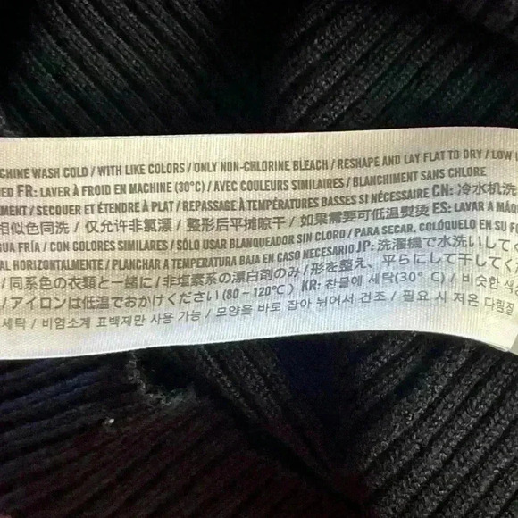 Abercrombie & Fitch Long Sleeve Knit Ribbed
Button Down Bodycon Dress Size XS - Picture 5 of 11